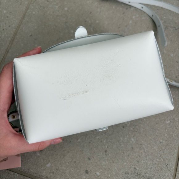 Vice Versa White Leather Cross Body Purse - Picture 10 of 10